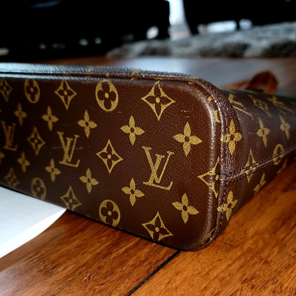 Louis Vuitton Luco Large Monogram Shoulder Bag - Picture 5 of 10